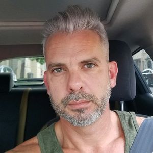 Meet your Posher, Manuel